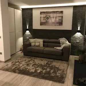 https://little-mountain.it-lombardy.com